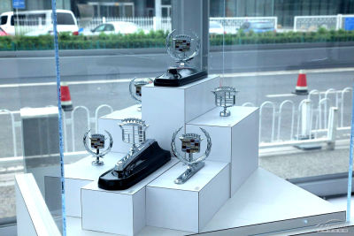 历代凯迪拉克标志 百年风范之旅 2012凯迪拉克设计艺术展高清图片