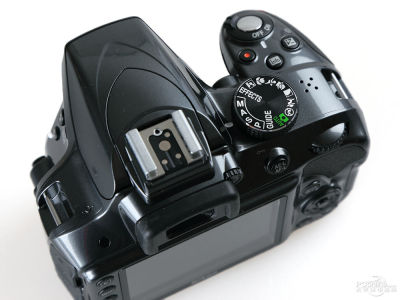 配最小套机镜头 尼康D3300单反首发评测