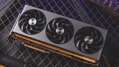 用灵动光效装点个性！蓝宝石RX 7900XT超白金OC显卡图赏