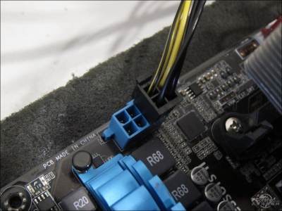 用20pin的供电接24pin的主板供电,用4pin的供电接8pin的cpu供电,这样