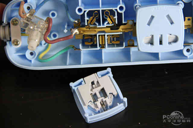 磁控管插座内部结构图片